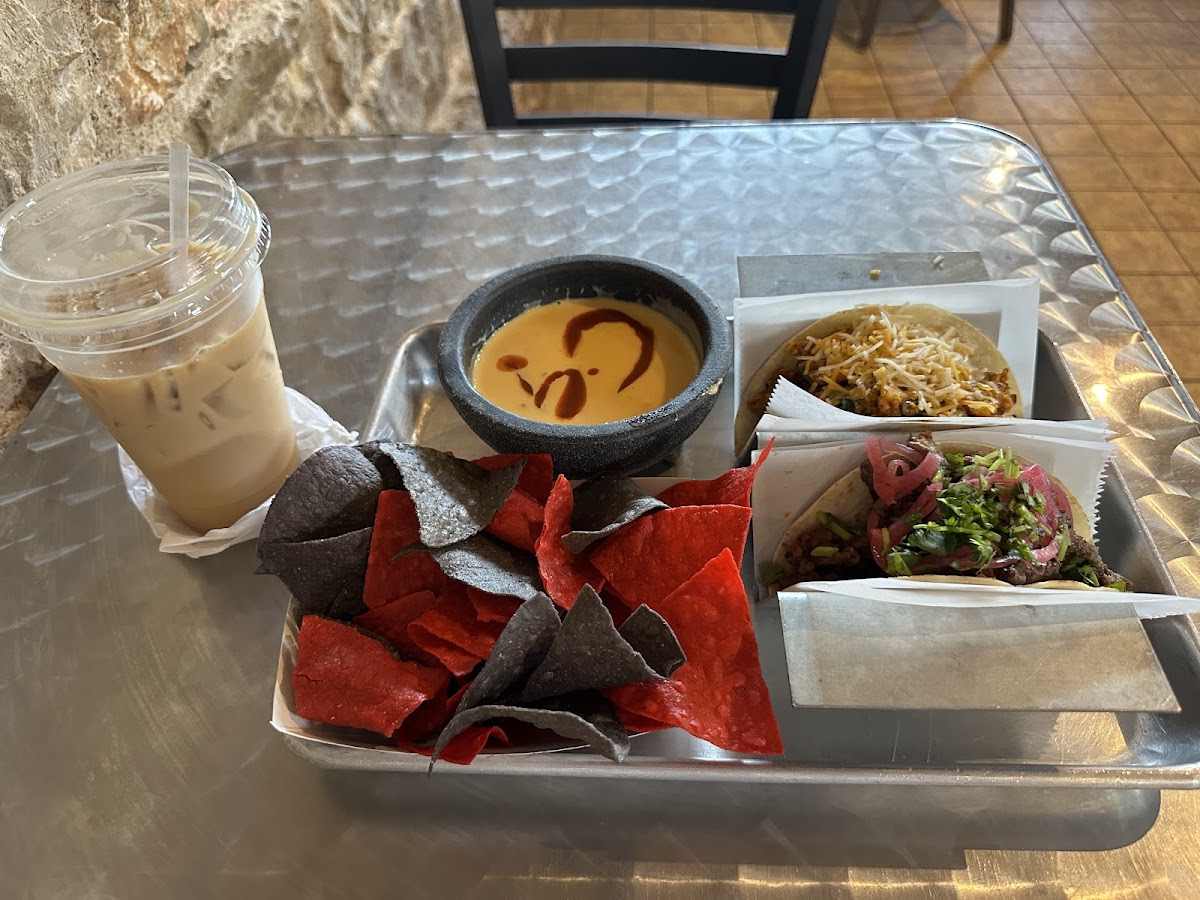 Ar•u•sha Coffee & Tea-7